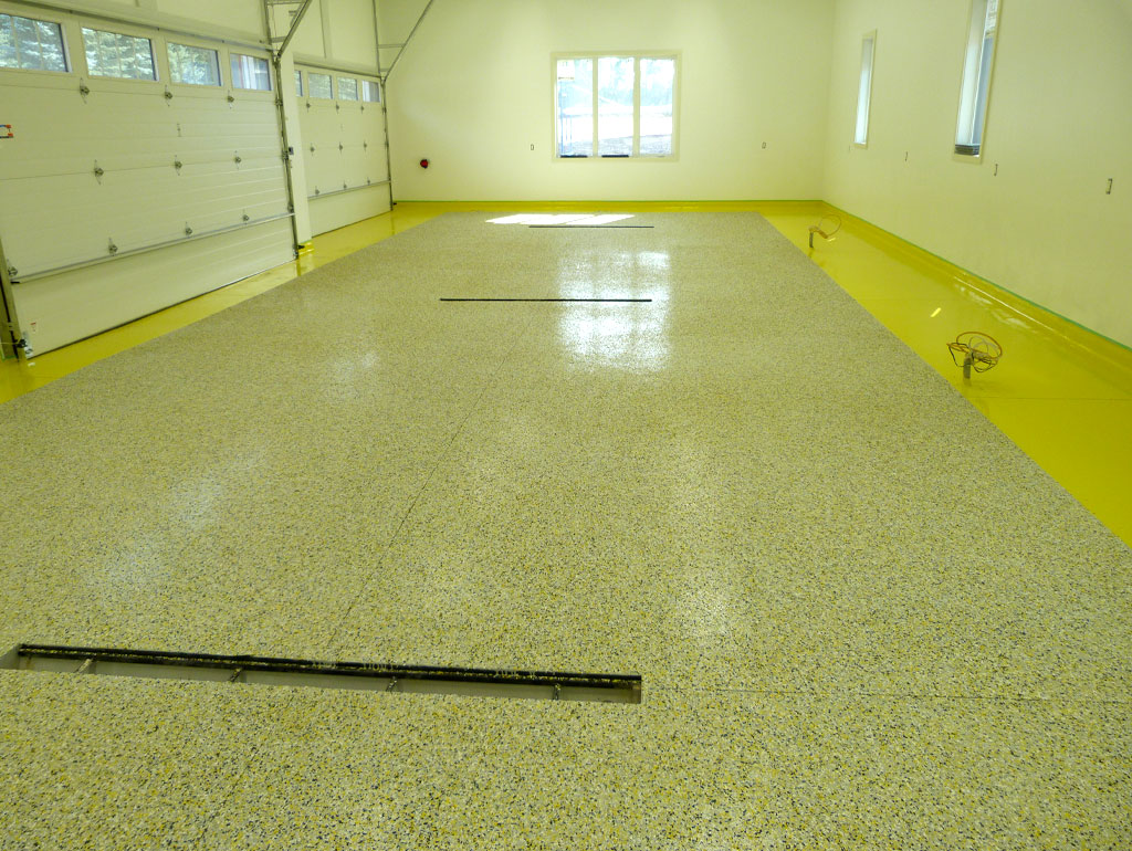 Bordered garage floor coating