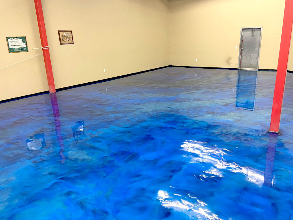 Large blue metallic floor details